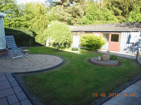 Begint al een beetje op tuin te lijken kunnen in ieder geval in of uit de zon pauzeren