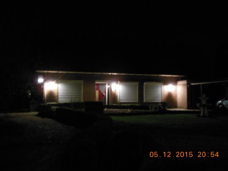 Licht in de duisternis aan de voorkant