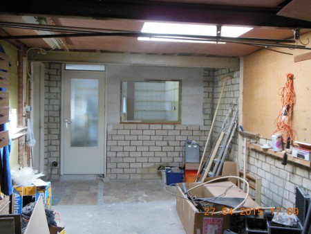 Aanbouw naar de meiden badkamer