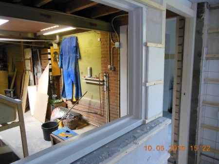 vanuit de meiden badkamer