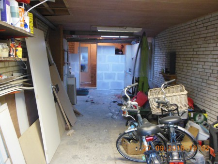 ruimte genoeg nog, oude keuken naar de garage