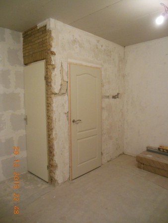 Nieuwe deur badkamer geplaatst