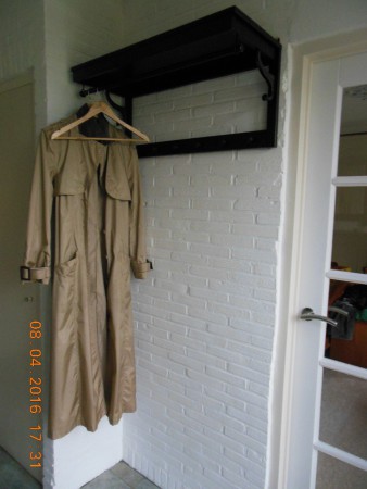 kapstok op zijn plaats